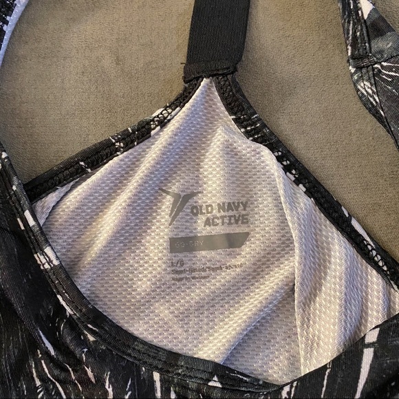 Old Navy Women’s Active Tank, L - Picture 2 of 4